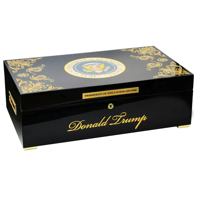 Custom Black and Gold Cedar Wooden Humidor Cigar Box with Lacquer Technique